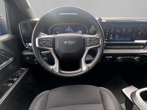 Used 2023 Chevrolet Silverado 1500 RST RWD image 7