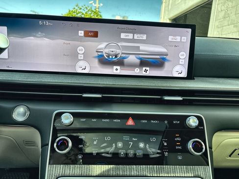 New 2026 Genesis GV80 2.5T Advanced AWD/4WD image 17