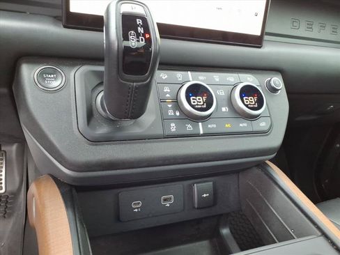 Certified 2023 Land Rover Defender 130 X AWD/4WD image 19