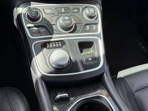 Used 2016 Chrysler 200 C image 16