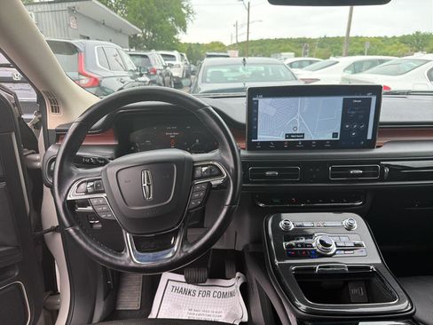 Used 2023 Lincoln Nautilus Reserve AWD/4WD image 21
