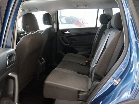 Used 2018 Volkswagen Tiguan S image 40