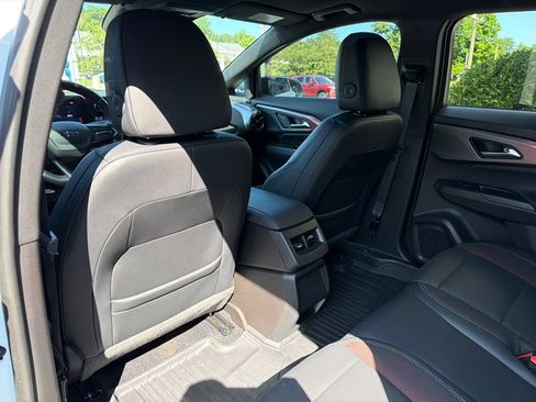 Used 2024 Chevrolet Equinox EV RS FWD image 53