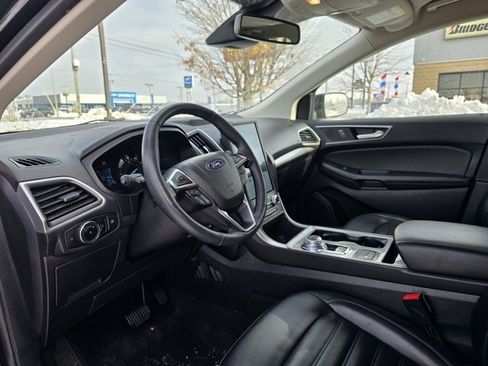 Used 2024 Ford Edge SEL image 11
