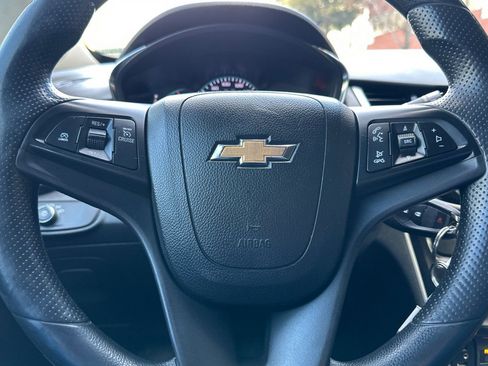 Used 2021 Chevrolet Trax LS w/ Tint and Cruise Package FWD image 21