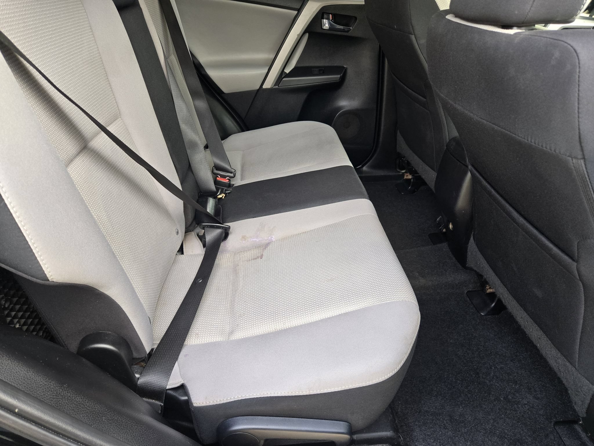 Used 2016 Toyota RAV4 XLE FWD image 32