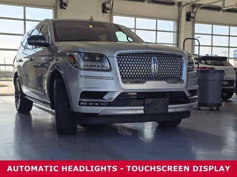 Used 2019 Lincoln Navigator Reserve image 3
