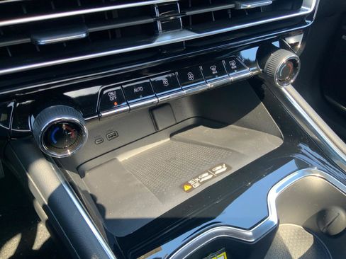 New 2026 Chevrolet Traverse RS AWD/4WD image 25