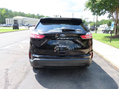 Used 2021 Ford Edge SE FWD image 6