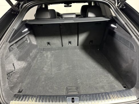Used 2025 Audi Q8 Premium Plus w/ Premium Plus Package image 36