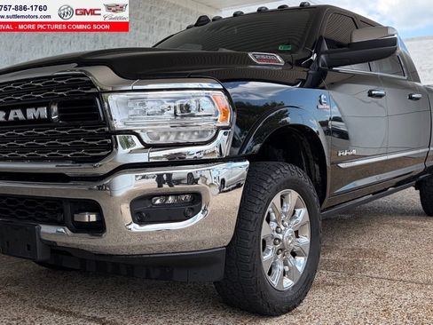Used 2022 RAM 2500 Limited AWD/4WD image 1