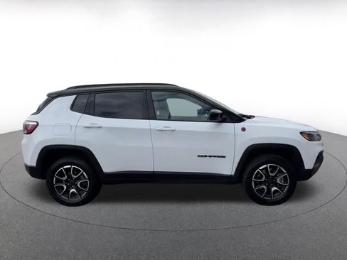 Used 2025 Jeep Compass Trailhawk w/ Trailer Tow Group image 16
