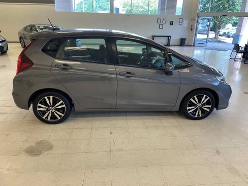 Used 2018 Honda Fit EX image 2