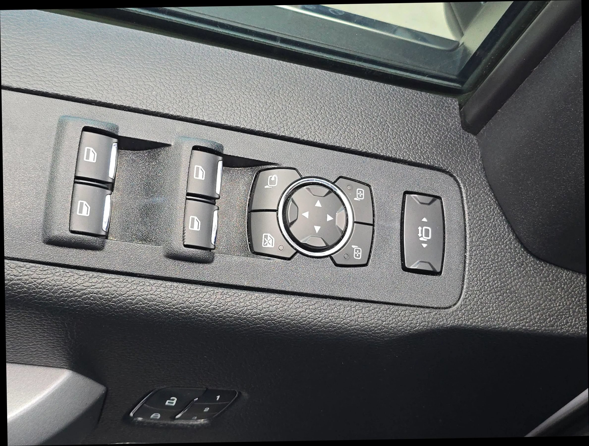 Used 2019 Ford F250 Platinum w/ Platinum Ultimate Package AWD/4WD image 19