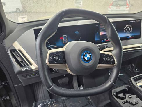 Used 2023 BMW iX xDrive50 w/ Premium Package AWD/4WD image 28
