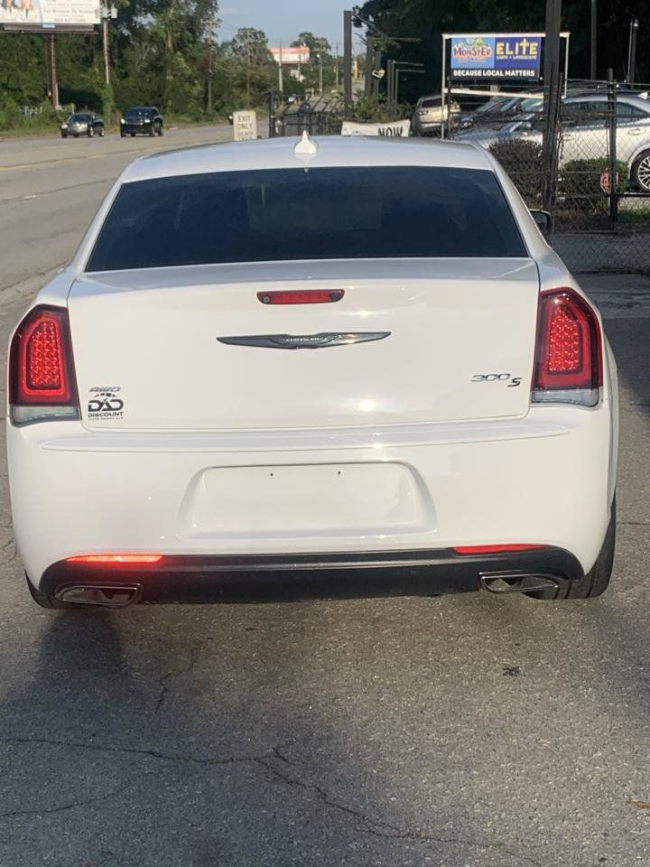 Used 2019 Chrysler 300 S AWD/4WD image 5