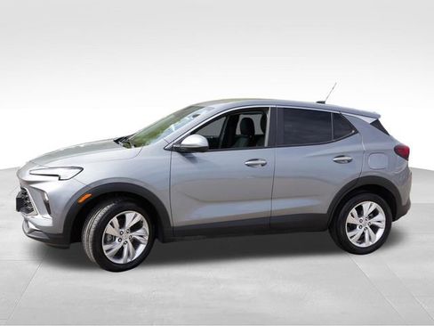 Used 2025 Buick Encore GX Preferred FWD image 10