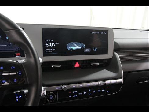 Certified 2024 Hyundai Ioniq 5 SEL AWD/4WD image 9