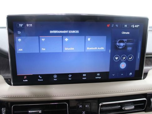 Used 2023 Lincoln Nautilus Reserve image 48