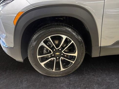 Used 2025 Chevrolet TrailBlazer LT image 14