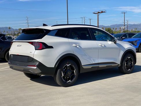 New 2026 Kia Sportage EX image 3