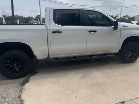 Used 2023 Chevrolet Silverado 1500 LT Trail Boss w/ Protection Package AWD/4WD image 9