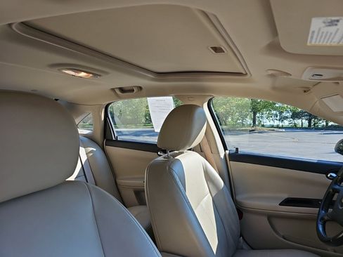 Used 2011 Chevrolet Impala LT w/ Luxury Edition Package FWD image 12