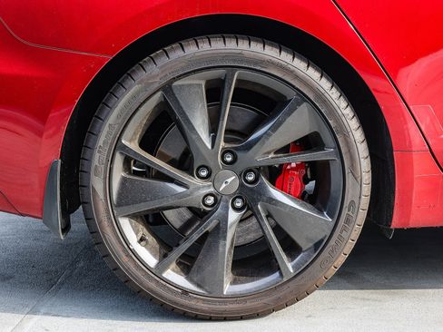 Used 2023 Genesis G70 3.3T w/ Sport Prestige Package image 8