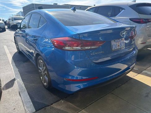 Used 2018 Hyundai Elantra Limited image 9