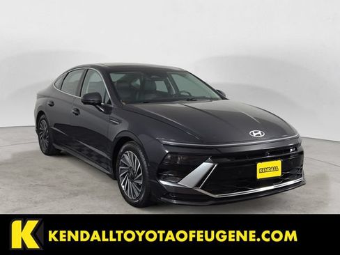 Used 2024 Hyundai Sonata Limited FWD image 3