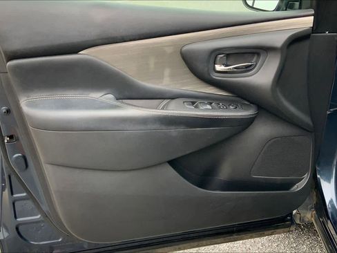 Used 2017 Nissan Murano S image 20