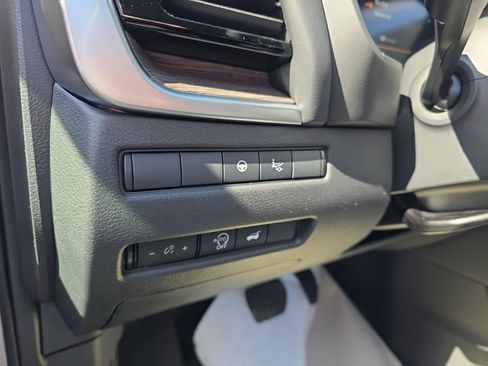 New 2026 Nissan Rogue Platinum image 18