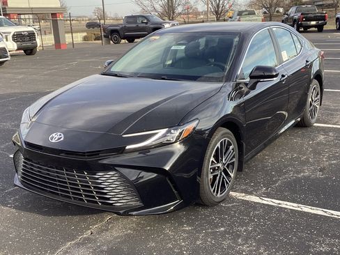 New 2026 Toyota Camry XLE image 4