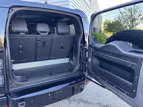 Certified 2023 Land Rover Defender 90 X AWD/4WD image 5