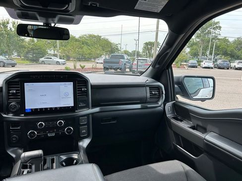 Used 2024 Ford F150 XLT w/ XLT Black Appearance Package RWD image 12