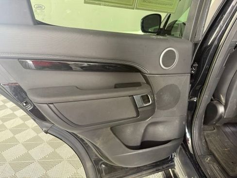 Used 2023 Land Rover Discovery HSE R-Dynamic AWD/4WD image 19