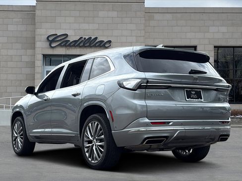 Used 2025 Buick Enclave Avenir w/ Super Cruise Package AWD/4WD image 4
