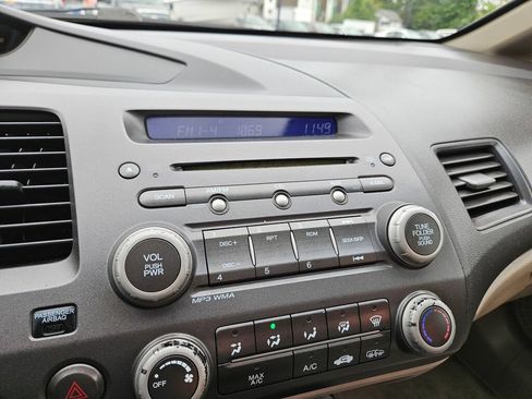 Used 2010 Honda Civic EX-L image 22