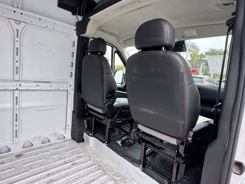 Used 2024 RAM ProMaster 2500 w/ Convenience Group FWD image 19