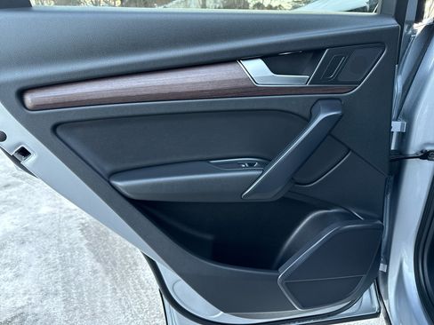 Used 2021 Audi Q5 2.0T Premium w/ Convenience Package image 19