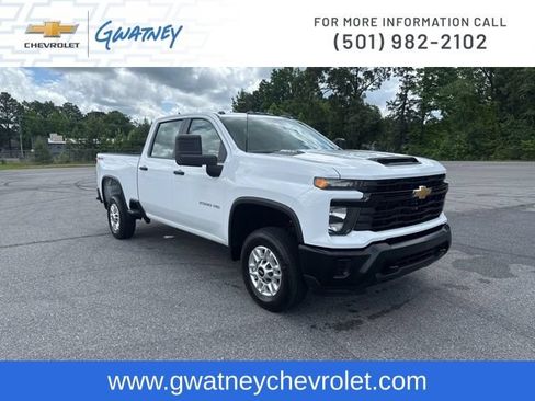 Used 2026 Chevrolet Silverado 2500 W/T AWD/4WD image 3