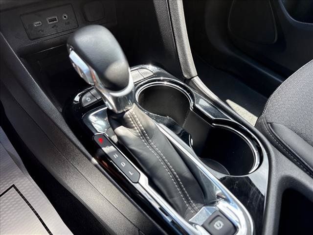 Used 2023 Buick Encore GX Select w/ Sport Touring Package FWD image 18