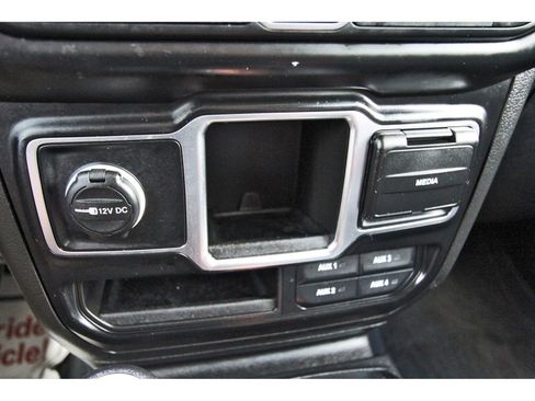 Used 2023 Jeep Wrangler Sport image 32