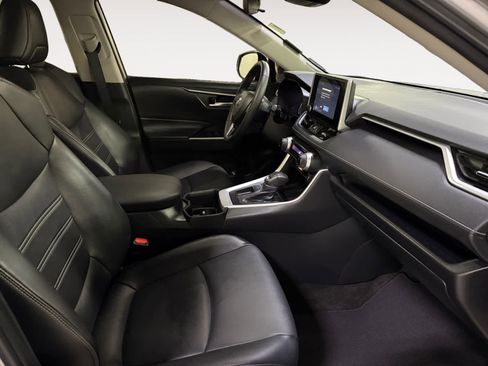 Used 2023 Toyota RAV4 XLE Premium image 19