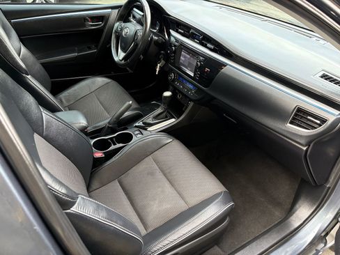 Used 2015 Toyota Corolla S image 24