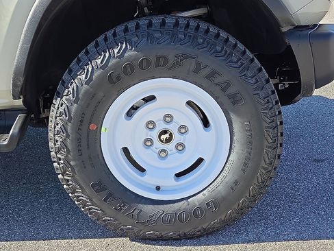 New 2026 Ford Bronco Heritage Edition AWD/4WD image 7