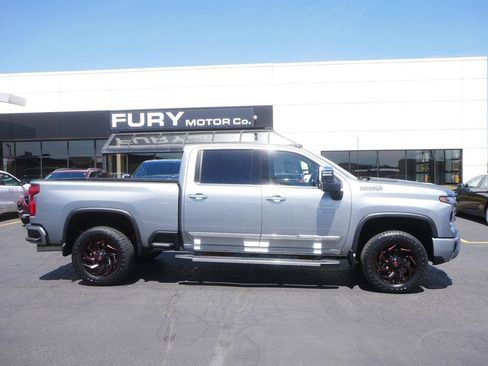 Used 2024 Chevrolet Silverado 3500 High Country w/ High Country Premium Package AWD/4WD image 1