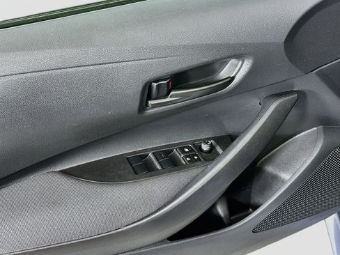 Used 2025 Toyota Corolla LE FWD image 15