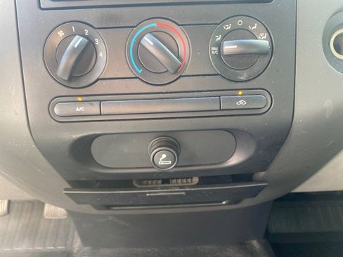 Used 2006 Ford F150 STX image 60