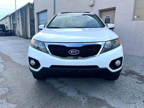 Used 2011 Kia Sorento LX w/ Convenience Pkg image 9